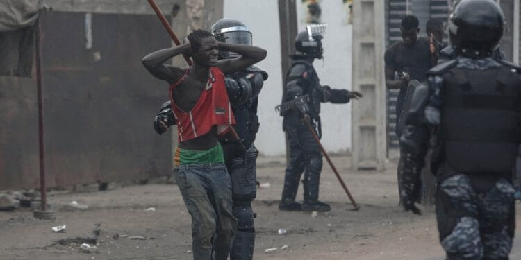 Senegal'de Ousmane Sonko isyanı: 2 kişi öldü