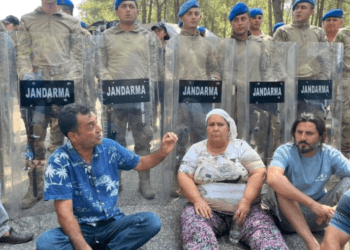 Akbelen'de su tankeri içeri alınmadı: Oturma eylemi başladı
