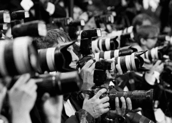 Medya İzleme Raporu: Yılın ilk yarısında 56 gazeteci gözaltına alındı