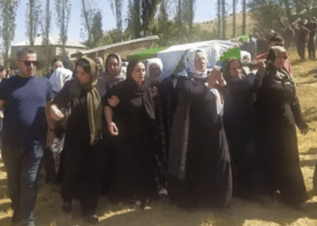 Barış Annesi Perişan Akçelik ve oğlu Cihan Akçelik son yolculuğuna uğurlandı