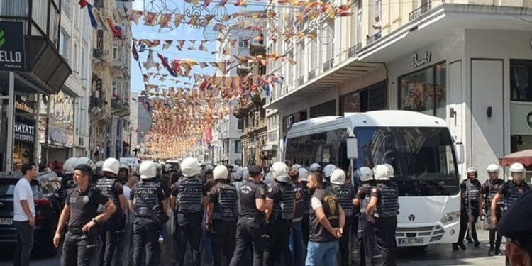Cumartesi Anneleri eylemlerinin 959. haftasında gözaltına alındı