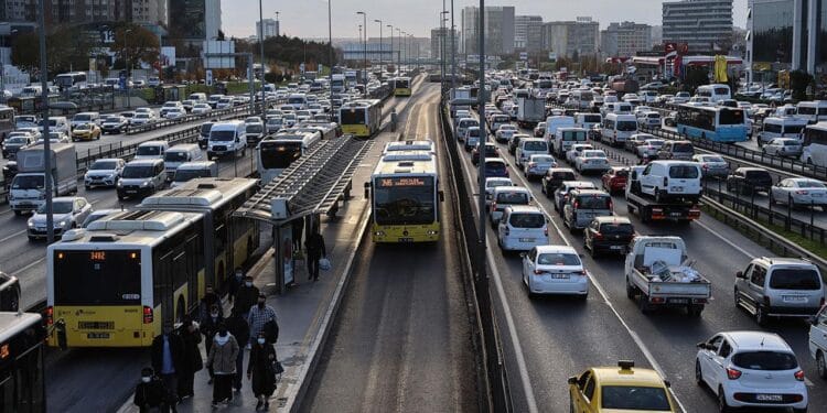 İstanbul'da toplu ulaşıma 51,52 zam