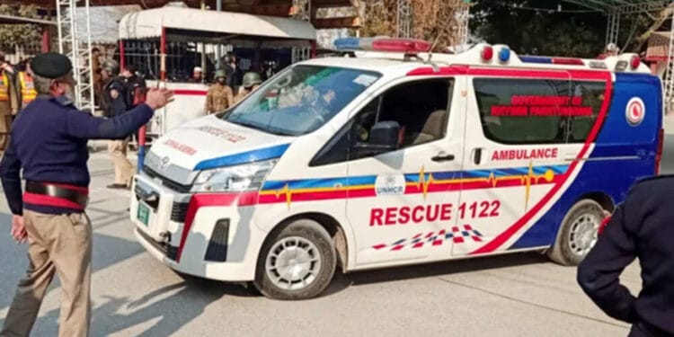 Pakistan’da patlama: En az 11 işçi hayatını kaybetti