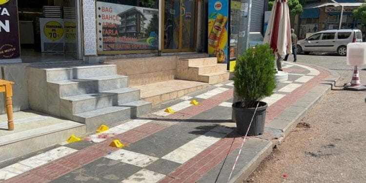 Hapishaneden 1 ay önce çıkan Murat Utuş, Esma Kalenderli'yi katletti