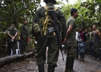 Kolombiya hükümeti ve eski FARC üyeleri arasında ateşkes