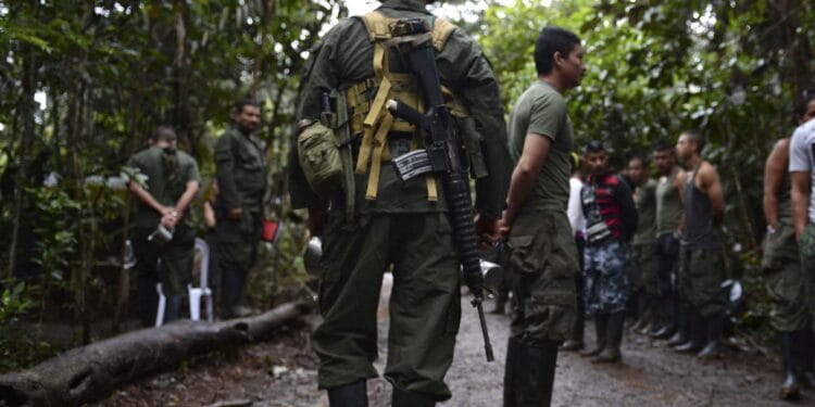 Kolombiya hükümeti ve eski FARC üyeleri arasında ateşkes
