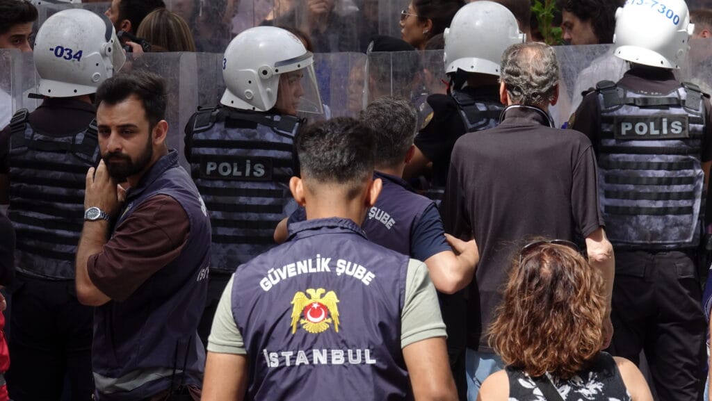 Cumartesi Anneleri gözaltına alındı. Fotoğraf: Emre Orman