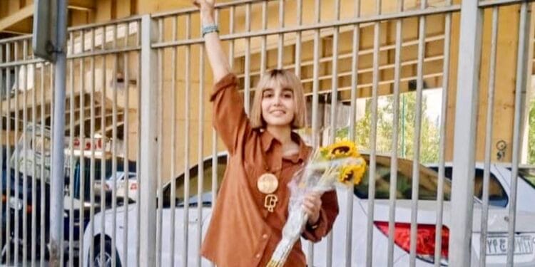 Gazeteci Nazila Maroofian gözaltında cinsel saldırıya maruz kaldı