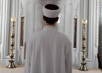 Çocuğa istismardan yargılanan imamın 21 yıllık cezası 10 yıla düşürüldü