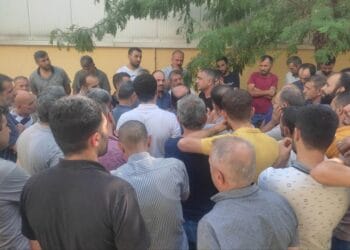 Antep’te Özsever Tekstil işçileri iş bıraktı