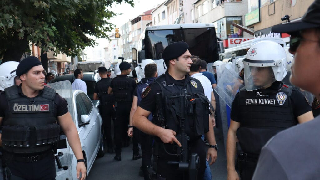 2 Eylül Festivali basın açıklamasına polis saldırısı