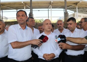 Diyarbakır'da zam talepleri reddedilen otobüs şoförleri iş bıraktı