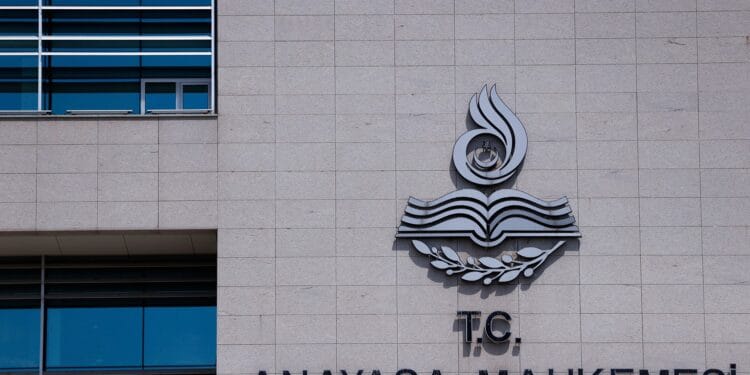 AYM, açlık grevi gerekçesiyle verilen cezalarda hak ihlali olmadığına karar verdi