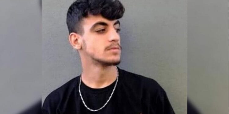 Mersin'de kamyonetin altında kalan moto kurye yaşamını yitirdi