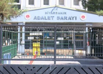 Kürtçe savunma yapan tutsaklar "susma haklarını kullanmış" sayıldı