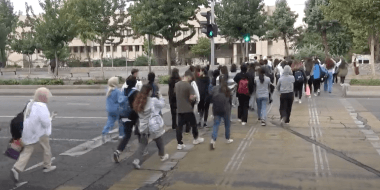 Batman'da lise öğrencileri eylem yaptı