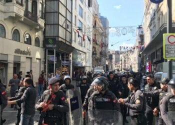 Cumartesi Anneleri'nin 967. hafta eylemi de polis tarafından engellendi