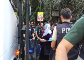 Diyarbakır'da 9 Ekim protestosunda çok sayıda gözaltı