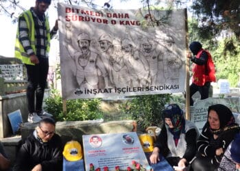 Serdar Ben ve Fatma Esen mezarı başında anıldı. Fotoğraf: Hayri Tunç