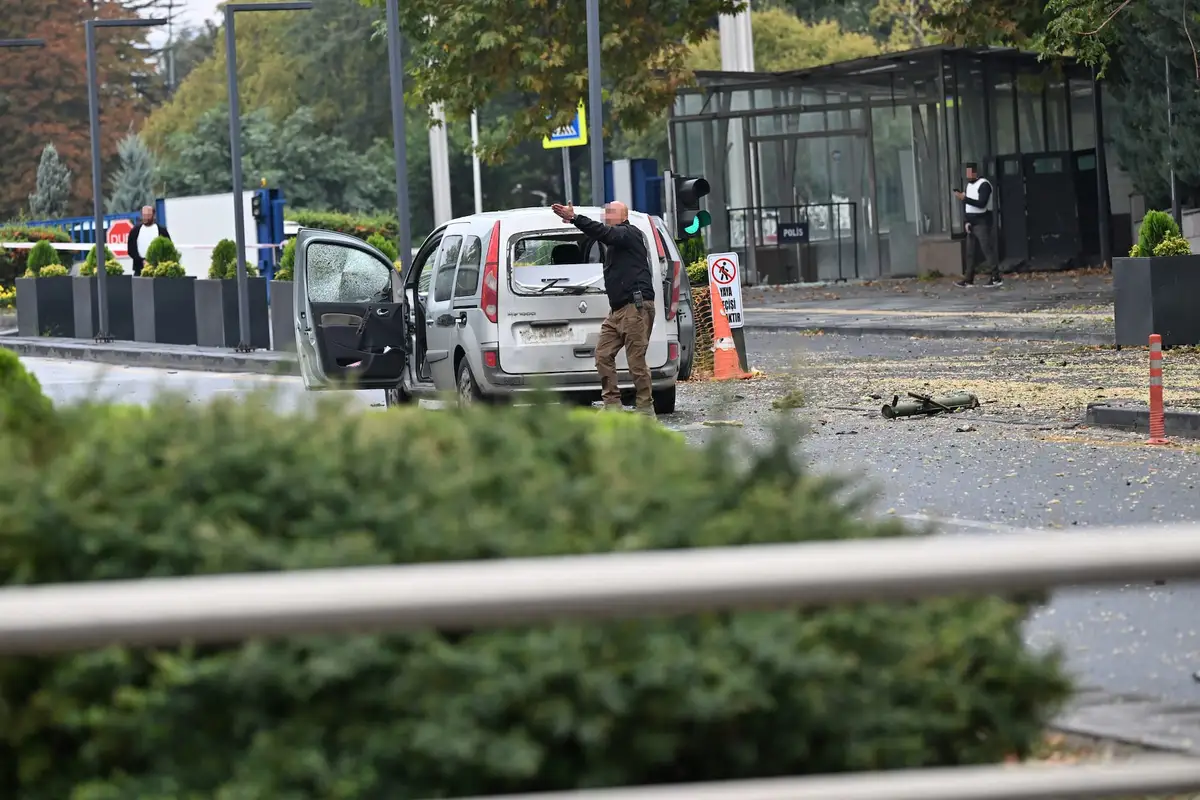 Ankara’da İçişleri Bakanlığına bombalı eylem