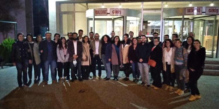 ÇHD'li avukatlar serbest bırakıldı