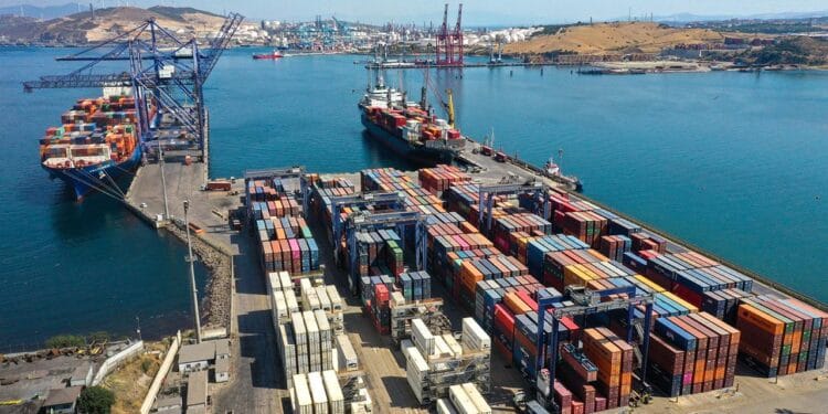 Dış ticaret açığı eylül ayında 4,9 milyar dolar oldu