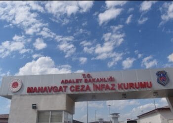 Manavgat'ta tutsakların kitaplarına el konuldu