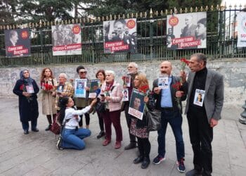 Cumartesi Anneleri Galatasaray Meydanı’nda basın açıklaması gerçekleştirdi