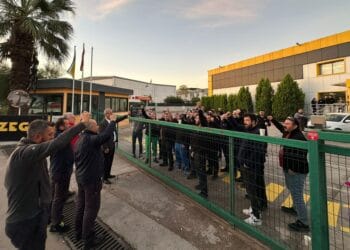 Dezega Güvenlik Sistemleri fabrikasında sendikalaşan 8 işçi işten atıldı