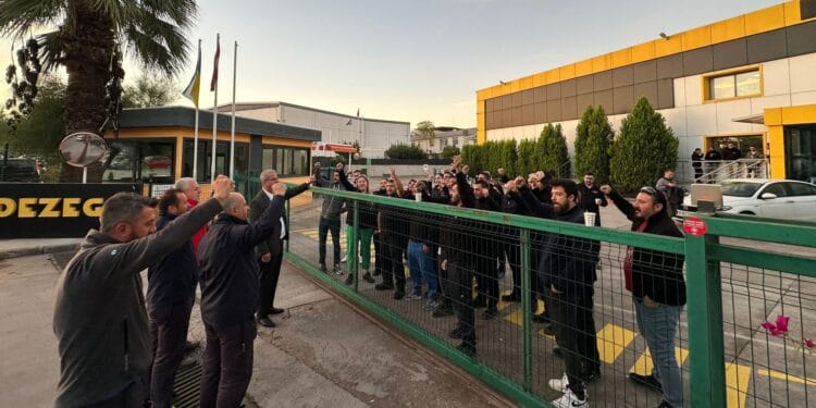 Dezega Güvenlik Sistemleri fabrikasında sendikalaşan 8 işçi işten atıldı