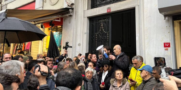 Hrant Dink'in katili Ogün Samast'ın serbest bırakılması protesto edildi