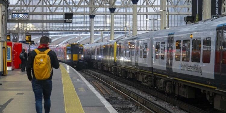 İngiltere demir yolu