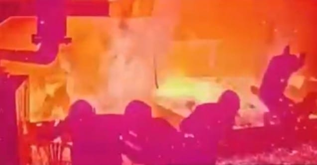 Tosyalı Holdinge ait fabrikada meydana gelen patlamada 1 işçi hayatını kaybetti