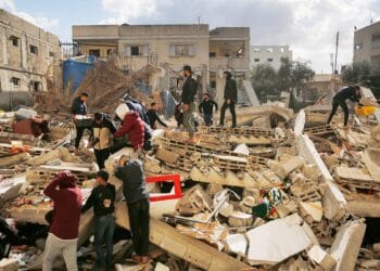 İsrail Nusayrat Mülteci Kampı'na saldırdı