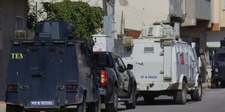 Malatya'da ev baskınları: 3 gözaltı