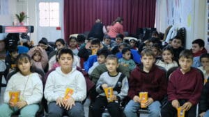 Şahintepe'de çocuklar film gösteriminde buluştu