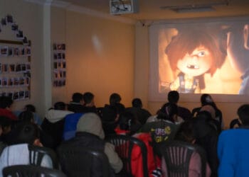 Şahintepe'de çocuklar film gösteriminde buluştu