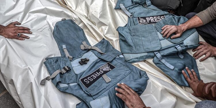 İsrail'in saldırılarında 2 ayda 75 gazeteci hayatını kaybetti