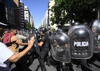 Arjantin'de Milei'nin yeni ekonomi politikaları protesto edildi