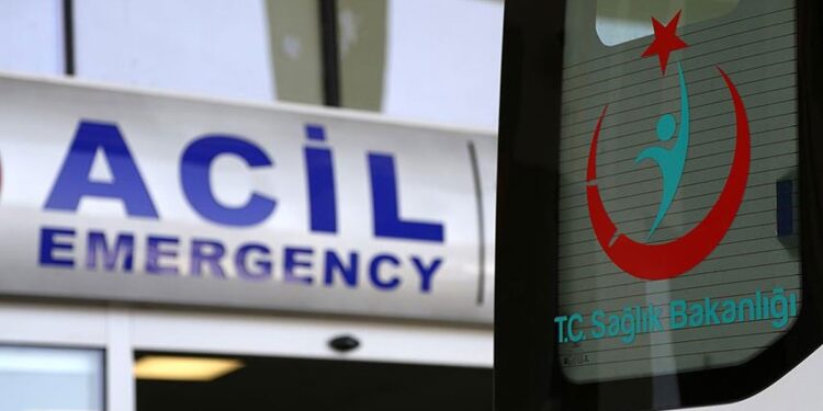 Zonguldak'ta KYK yurdunda 34 öğrenci yemekten zehirlendi