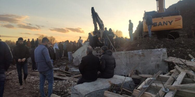 Diyarbakır'da kum ocağı inşaatında göçük: 1 işçi hayatını kaybetti