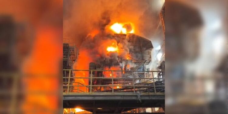 Tosyalı Holding'e ait fabrikada meydana gelen patlamada 1 işçi daha hayatını kaybetti