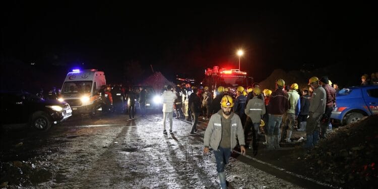 Denizli'de madende göçük: 2 kişi hayatını kaybetti