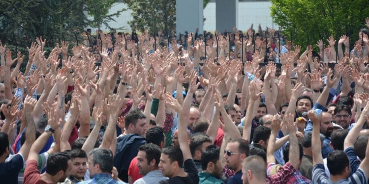 Türkiye’de işçilerin sadece 15,22’si sendikalı