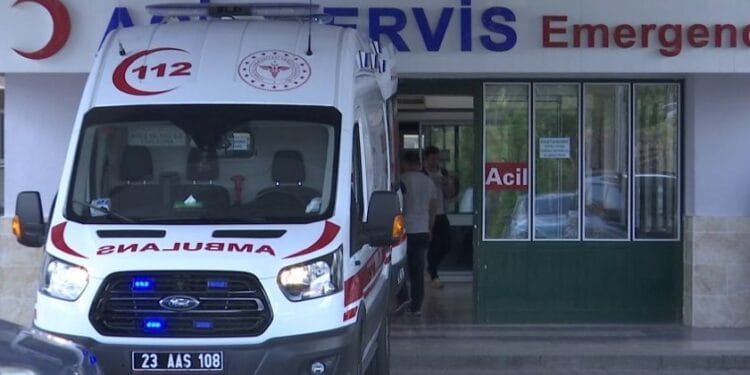 Elazığ'da maden ocağı sahasındaki patlamada 2 işçi yaralandı