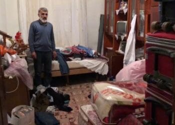 Diyarbakır'da yapılan ev baskınlarında 3 kişi gözaltına alındı