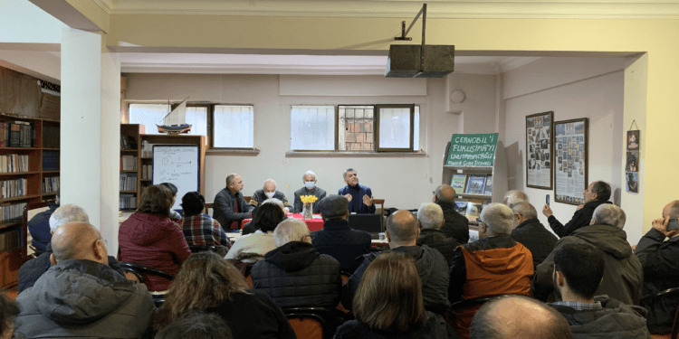 Munzur Çevre Derneği deprem ile ilgili panel düzenledi