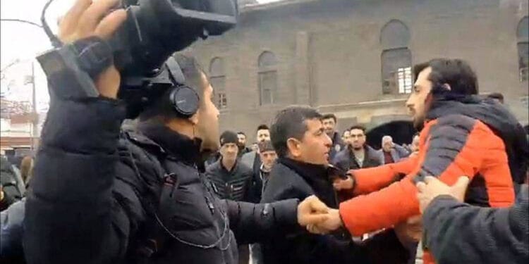 Gazeteciye saldırı