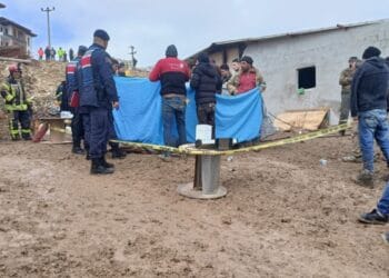 Kocaeli'nde şantiyede yangın: Bir işçi hayatını kaybetti