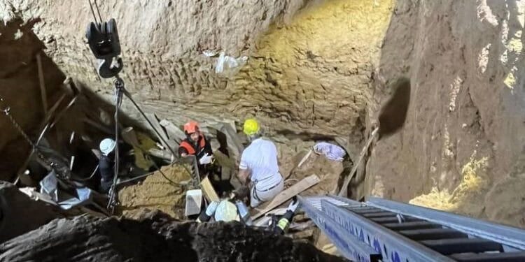 Tekirdağ'da fabrika inşaatında göçük.